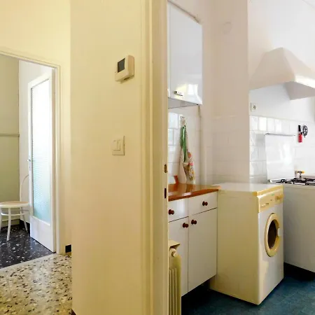Trilocale Vicino Stazione, Apartment *