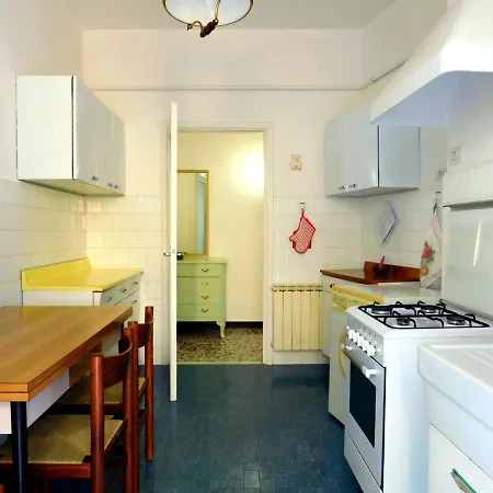 Trilocale Vicino Stazione, Apartment Levanto