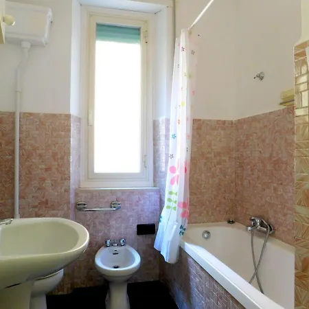 Trilocale Vicino Stazione, Apartment *