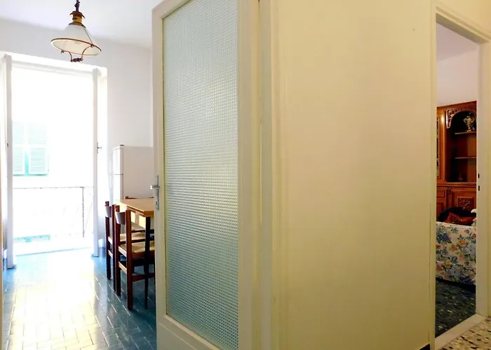 Apartment Trilocale Vicino Stazione, *