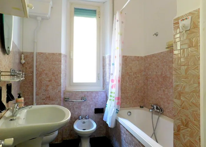 Trilocale Vicino Stazione, Apartment *